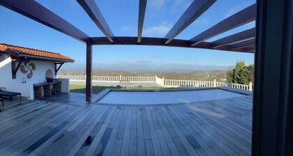 Modern Basque house 10 minutes from Biarritz and Bayonne
