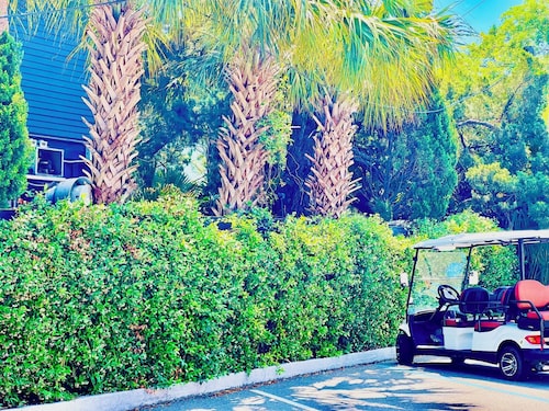 Sullivan’s Beach Getaway on Island's Main St