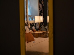 2 bedrooms, desk, iron/ironing board, travel cot