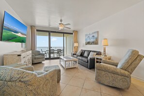 Smart TV, DVD player - Beachfront 3-bedroom condo - short walk to Gulf State Park (Orange Beach)