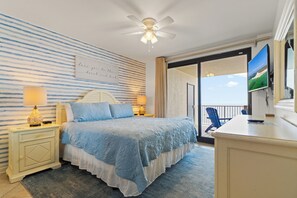 3 slaapkamers, een strijkplank/strijkijzer, reisbedje, gratis wifi