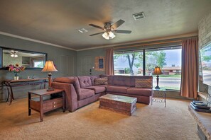 Smart-TV, Kamin, DVD-Player, Videothek