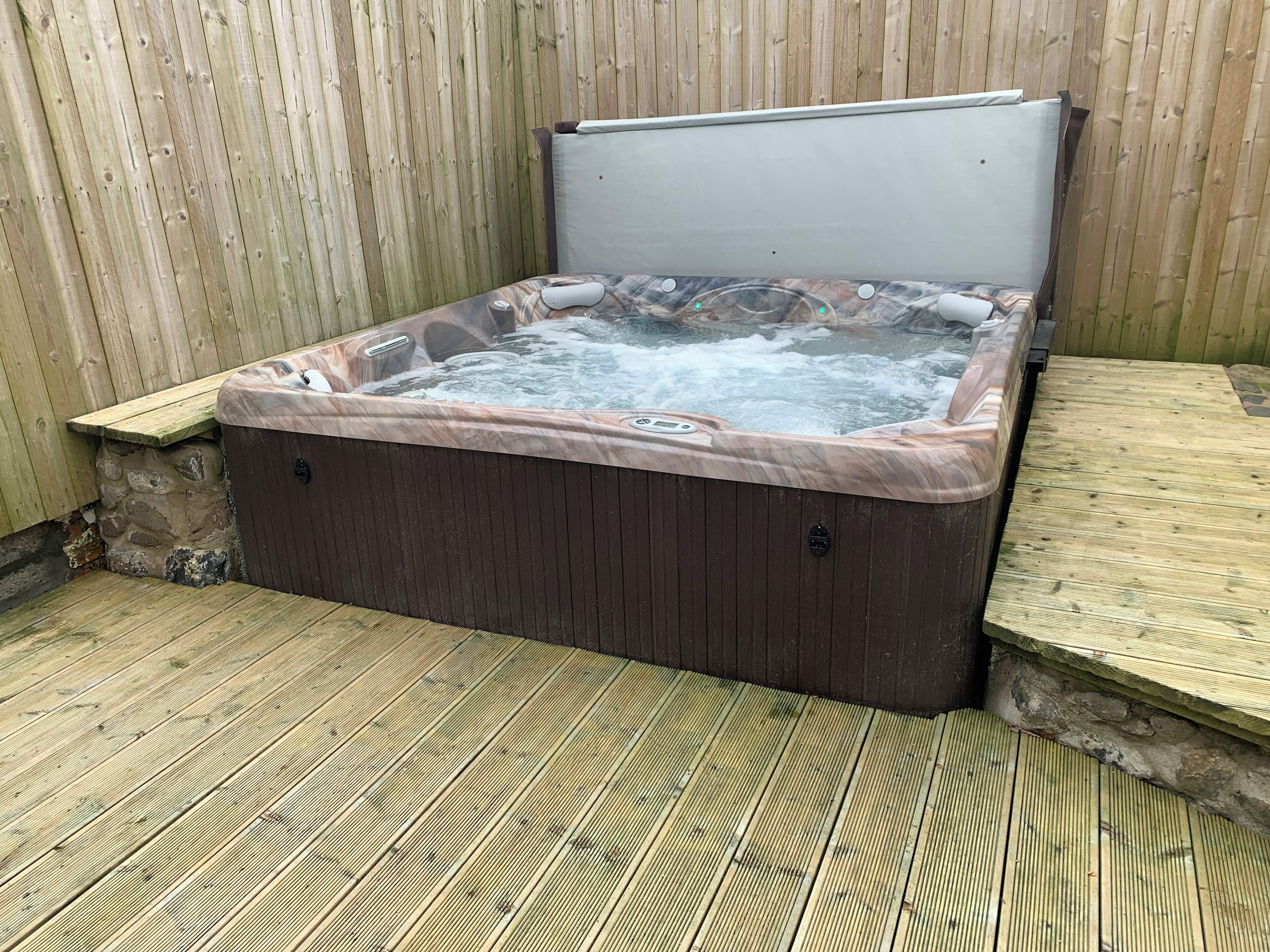 Baignoire à remous extérieure