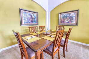 Villa, varias camas (Stephen's Legacy Park at Highgate Par) | Cocina privada