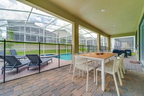 บ้านพัก, หลายเตียง (9 Bedroom Family Friendly Retreat - P) | ระเบียง