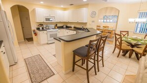 House, Multiple Beds (Comfortable Tuscan Ridge Vacation Hom) | Private kitchen - Comfortable Tuscan Ridge Vacation Home (Davenport)