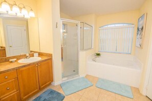 Hus - flere senge (Comfortable Tuscan Ridge Vacation Hom) | 4 soveværelser