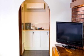 Habitació doble | Minibar, escriptori i espai de treball apte per a portàtils 
