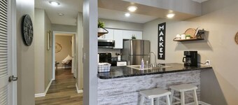 Indoor Pool, Hot Tub & Fairway Views Condo!