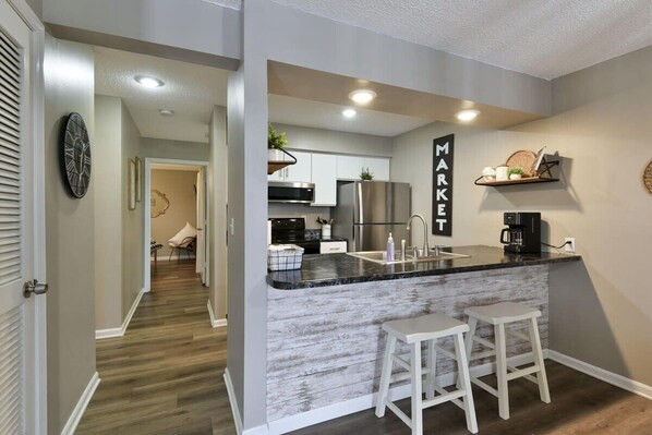 Fridge, microwave, oven, stovetop