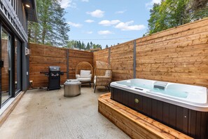 Mini-Chalet 1 | Terrace/patio - Les Petits Chalets (Val-des-Lacs)