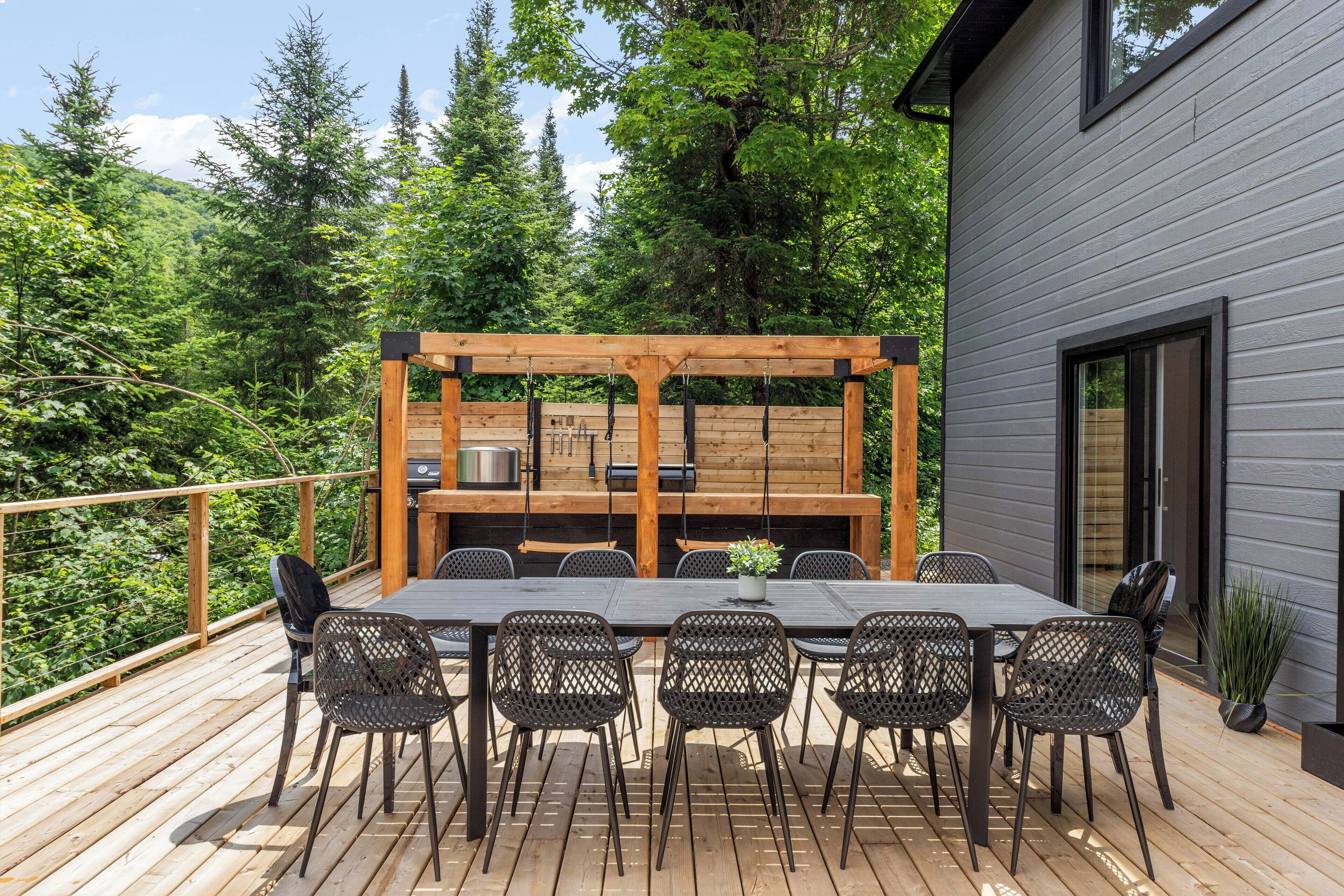 Chalet Familial, douche accessible en fauteuil roulant, bain à remous | Terrasse/Patio