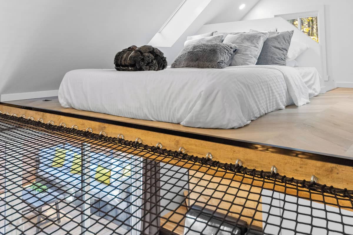 Mini-Chalet 2 | 1 bedroom, premium bedding, down comforters, memory foam beds