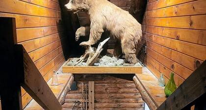Authentic Log Cabin in the Pocono Mountains