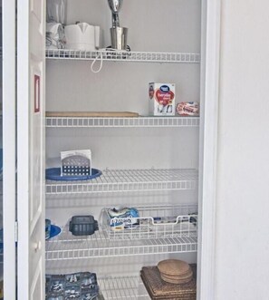 House, Multiple Beds (Richard's Clear Creek Vacation Homes) | Private kitchen - Richard's Clear Creek Vacation Homes (Clermont)