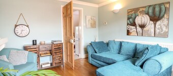 Derby Dream House - Cozy Retreat for Your Getaway