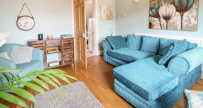 Derby Dream House - Cozy Retreat for Your Getaway