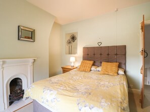 House | 2 bedrooms, iron/ironing board, free WiFi, bed sheets - Derby Dream House - Cozy Retreat for Your Getaway (Derby)