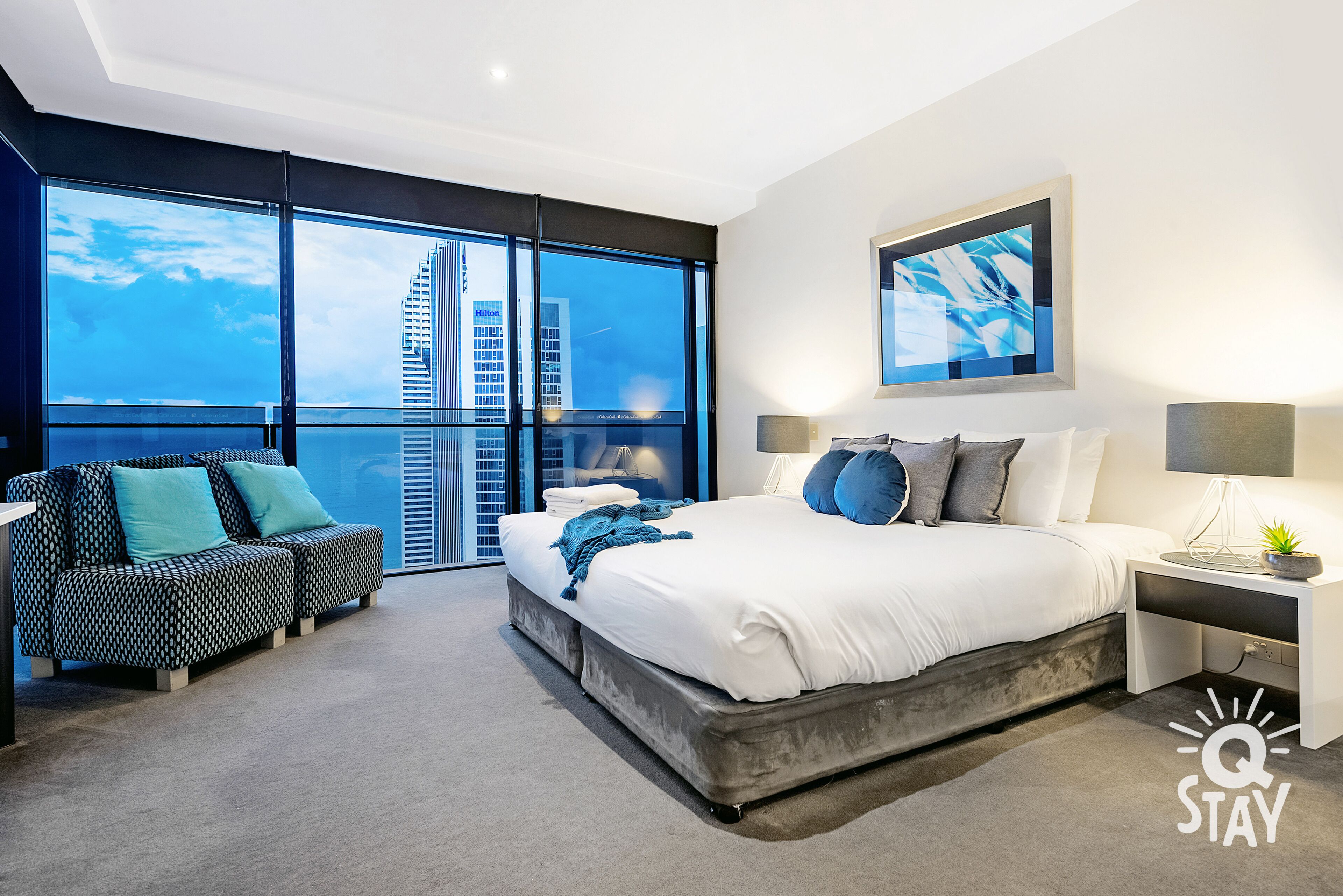 ♦️ Circle on Cavill – 3 Bedroom Sub Penthouse Ocean Good for 10 pax — Q Stay