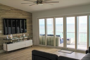 Smart TV, video games, DVD player