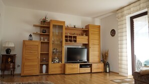 Smart TV, video games, books - Spacious holiday apartment with terrace and garden (Bindlach)