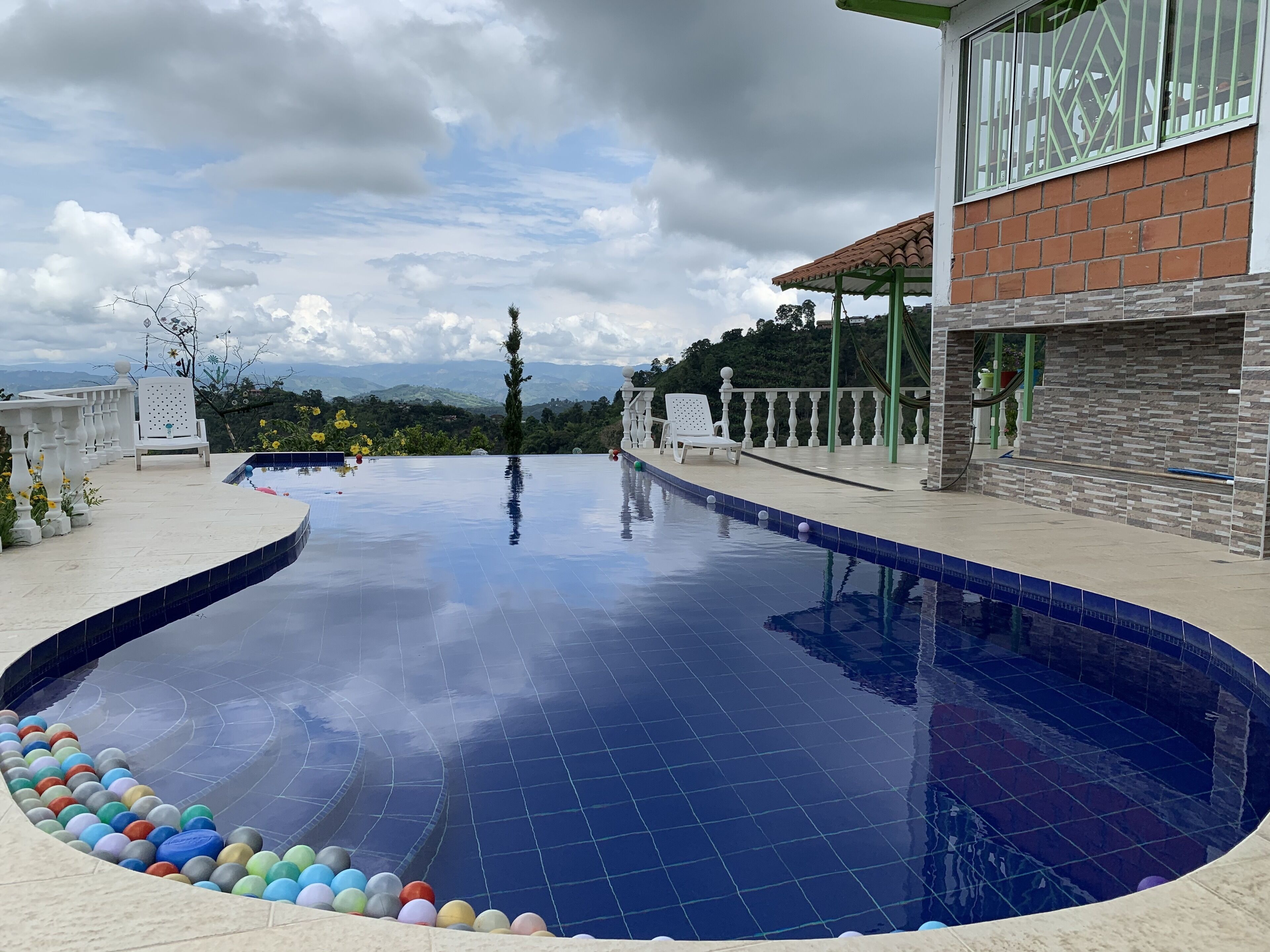 Piscina all'aperto, una piscina riscaldata