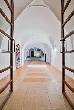 Interior entrance - Saint Thomas Corner (Kraków)