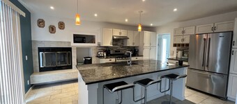 Entire 4 Bedroom Home with easy access