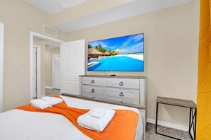 公寓 (2 Bedrooms) | 2 間臥室、筆電工作空間、熨斗/熨衣板、床單