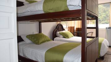 3 bedrooms, WiFi