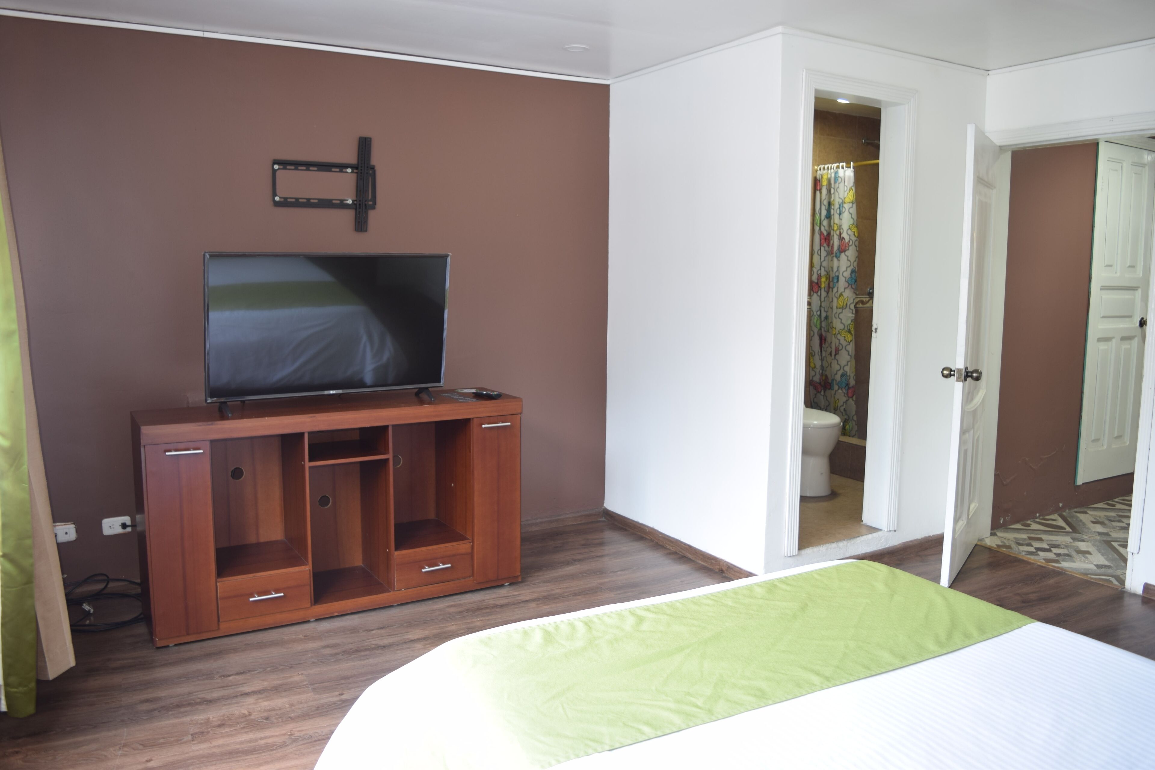 3 多间卧室、WiFi