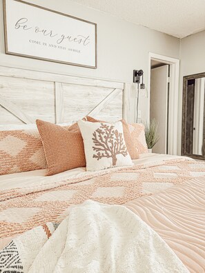 1 bedroom, free WiFi, bed sheets