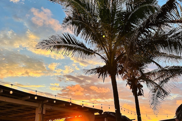 Beach nearby, free beach shuttle, free beach cabanas