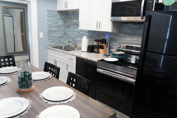 Fridge, microwave, oven, stovetop