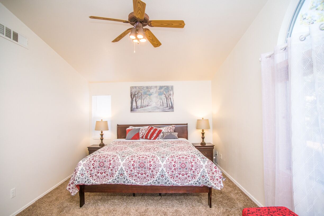 Cozy Large 5 BR House