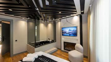 Comfort-svíta - 2 svefnherbergi - sjávarsýn | Rúmföt af bestu gerð, dúnsængur, rúm með memory foam dýnum