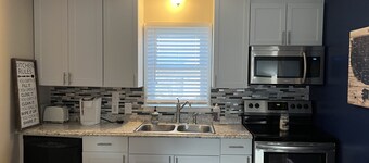 Shawnee Bungalow - Tranquil 1 King, 1 Queen