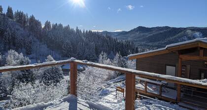 Base Camp Guest House Mountain VIEW, Jacuzzi, Great Location