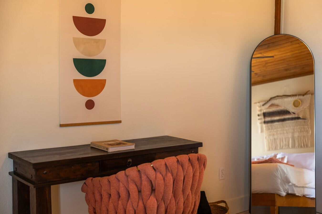 Bureau, fer et planche à repasser, lit parapluie, Wi-Fi gratuit