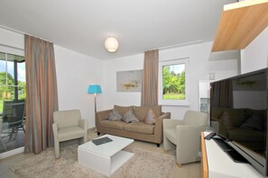 TV - Beachfront apartment with terrace, use of swimming pool and sauna - Rex Rugia - Rex (Göhren)