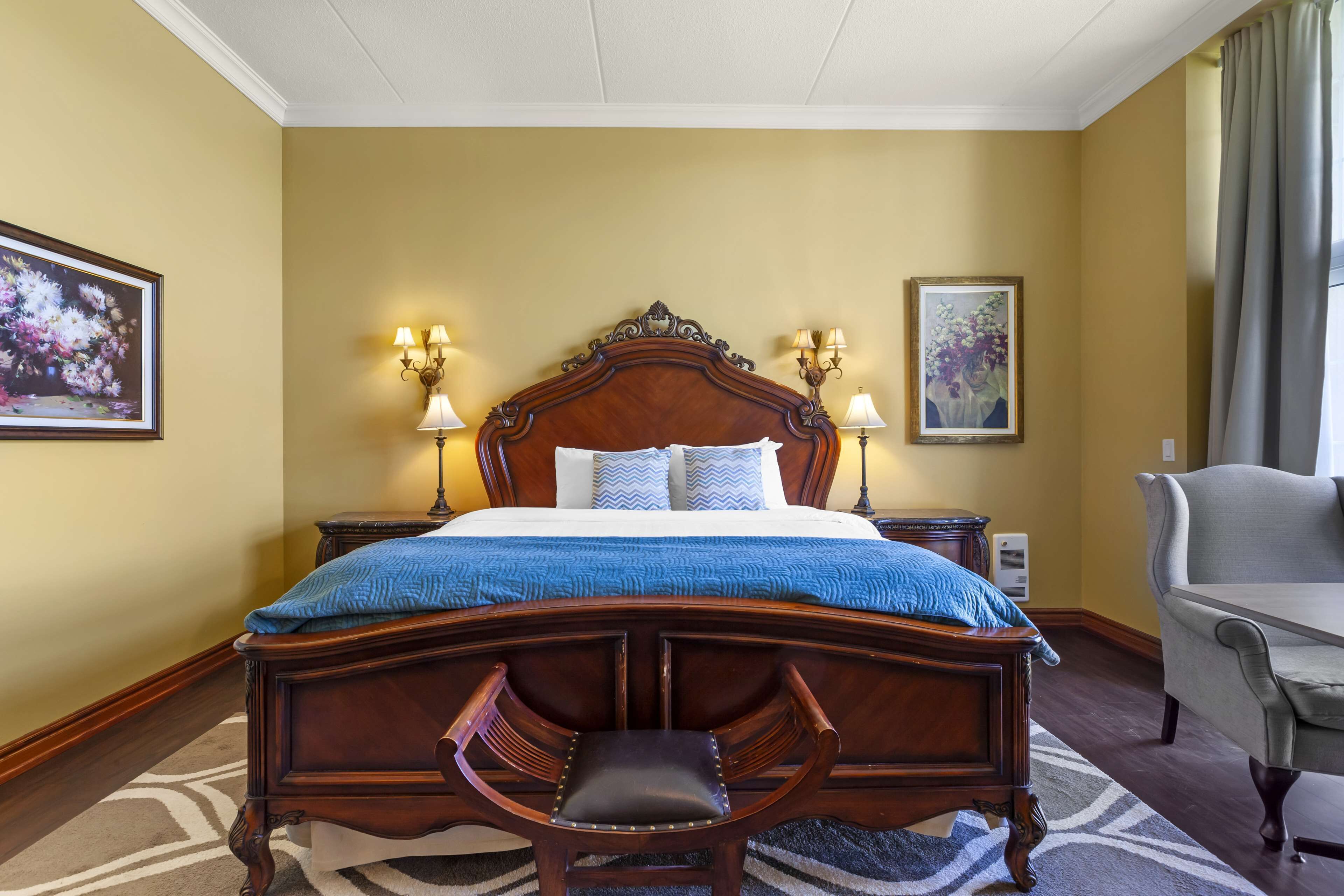 Tempur-Pedic beds, desk, laptop workspace, blackout drapes