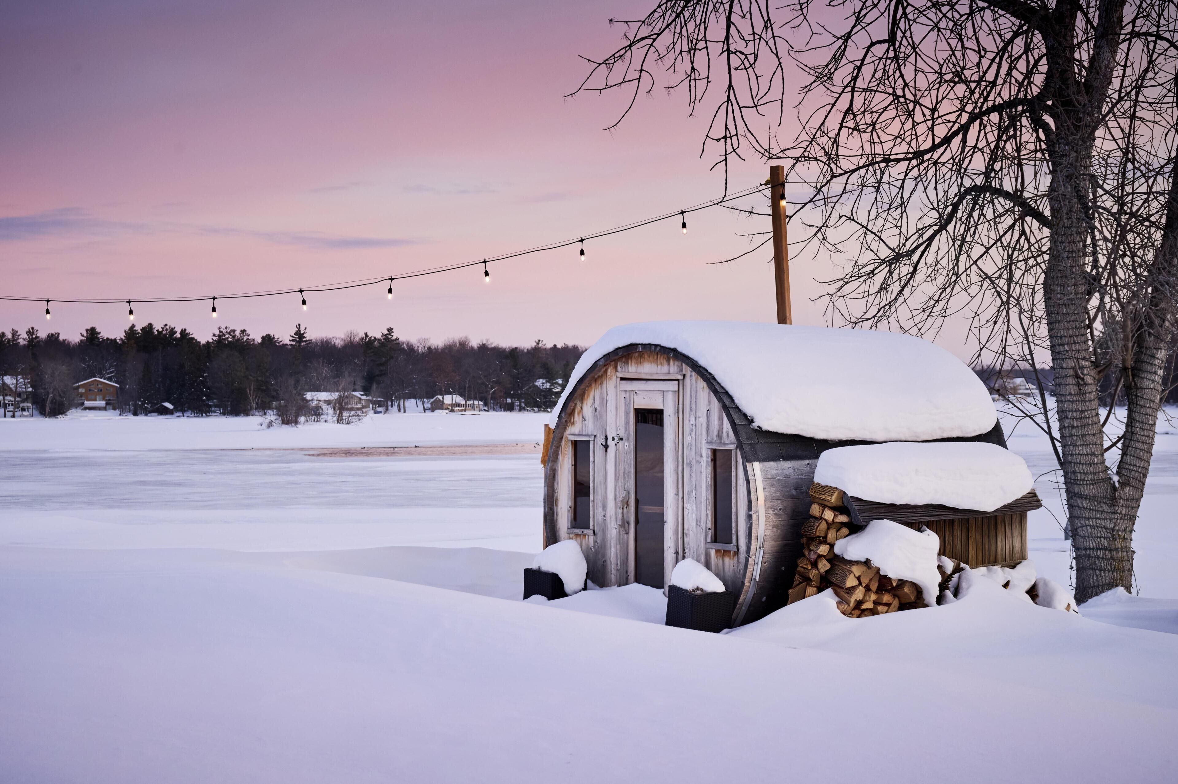 Couples treatment room(s), body treatments, hot stone massages