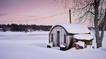 Couples treatment room(s), body treatments, hot stone massages