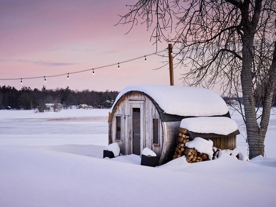 Behandlingsrom for par, kroppsbehandlinger og massasje med varme steiner