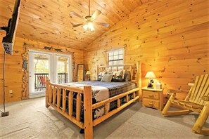 4 bedrooms, WiFi, bed sheets - *NEW Listing* Hot Tub, Two KING Beds, Sleeps 9 (Sevierville)