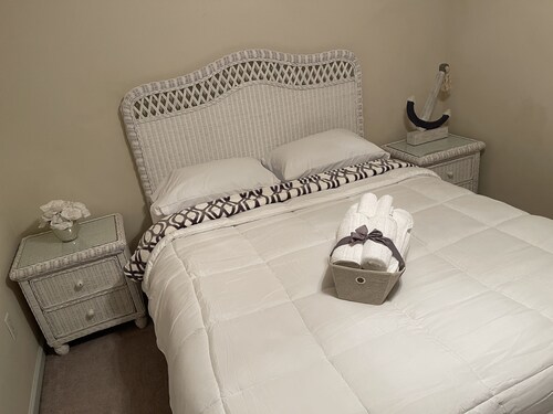 2 Bedroom 2 1/2 bath Townhome close to base.