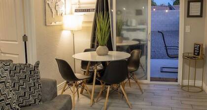 Sunny Guest Suite w/ large backyard - Pets Welcome