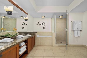 Hair dryer, towels, soap, shampoo - Ocean Front with stunning views!  Includes beach gear!  Halii Kai 15H (Waikoloa Beach Resort)