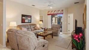 Ferienhaus, Mehrere Betten (Richie's West Haven Vacation Home) | Wohnzimmer
