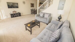 Villa, flere senger (Angelo & Linda's Fiesta Key Townhome) | Oppholdsrom